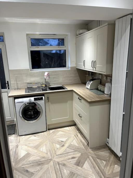 Modern Welsh Cottage Porth  Ngoại thất bức ảnh